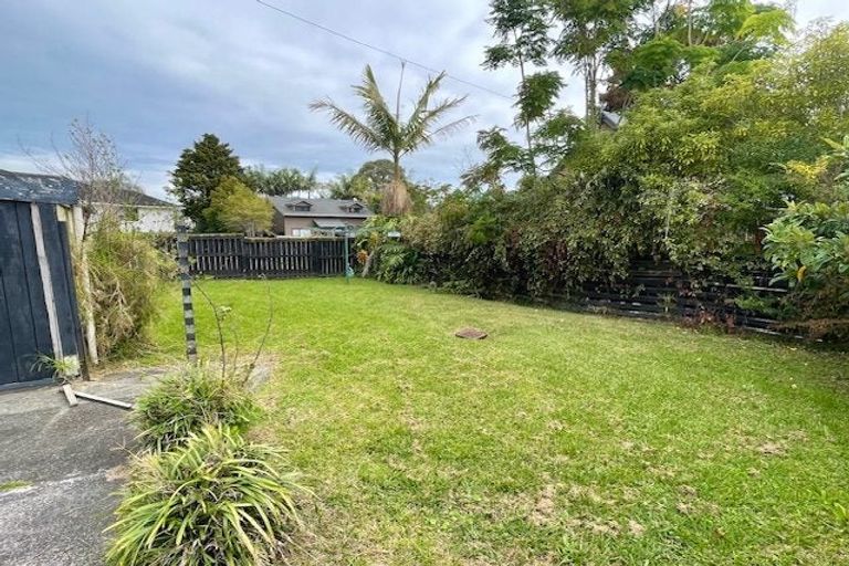 Photo of property in 1/47 Selwyn Crescent, Forrest Hill, Auckland, 0620