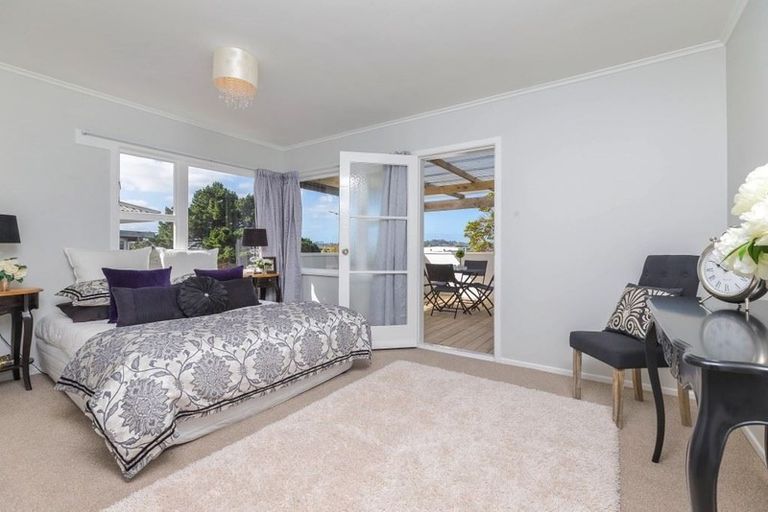 Photo of property in 55 Bruce Road, Glenfield, Auckland, 0629