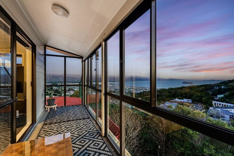 Photo of property in 280 Maungaraki Road, Maungaraki, Lower Hutt, 5010