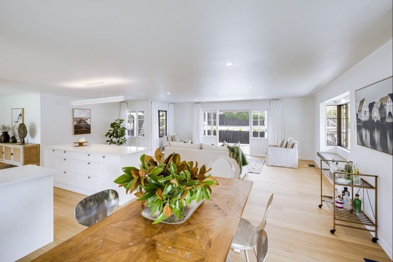 Photo of property in 67 Te Mata Peak Road, Havelock North, 4130