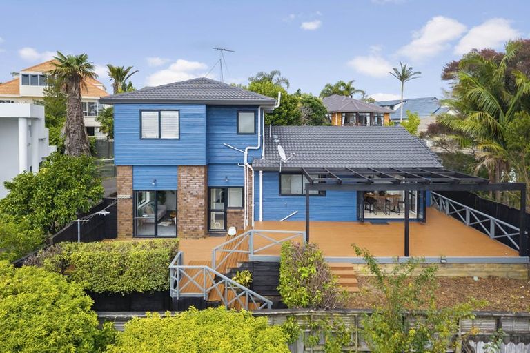 Photo of property in 1/62 Simmental Crescent, Somerville, Auckland, 2014