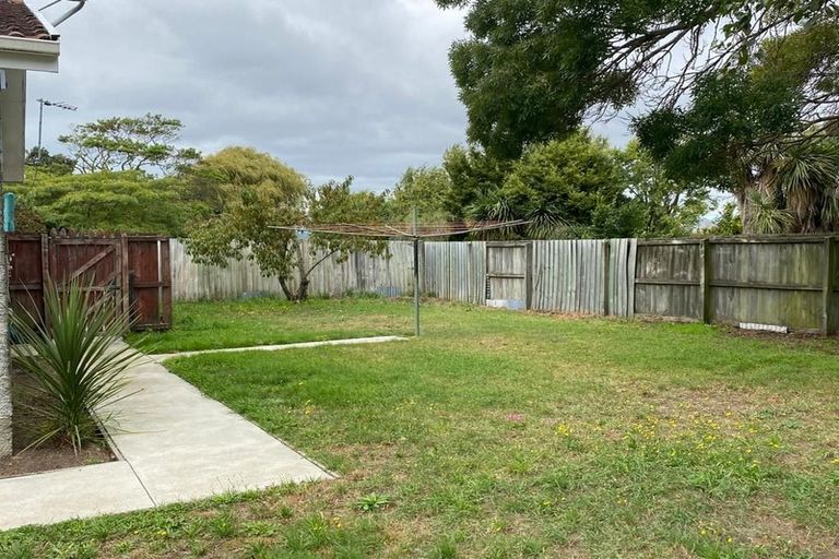 Photo of property in 2a Curzon Place, Parklands, Christchurch, 8083