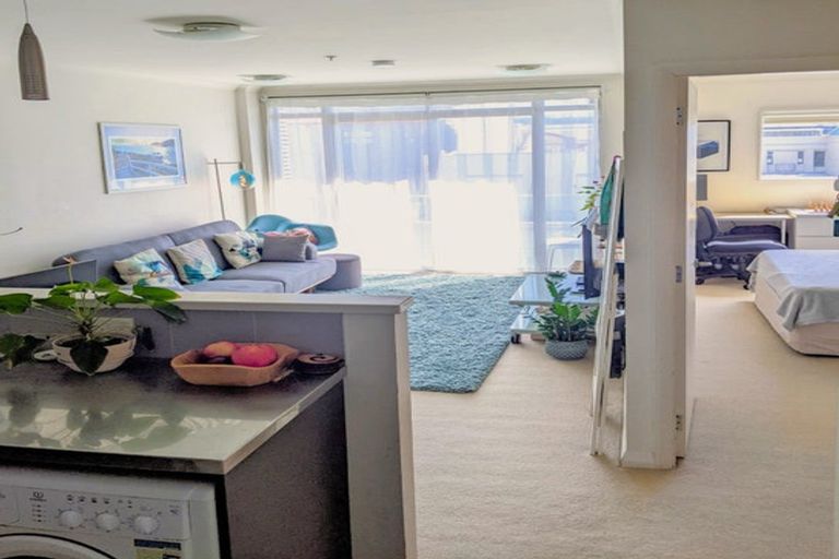 Photo of property in Monvie Apartments, 404/15 Holland Street, Te Aro, Wellington, 6011