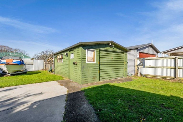 Photo of property in 82 Railway Street, Eltham, 4322