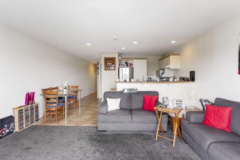 Photo of property in 13/5 Cook Street, Howick, Auckland, 2014