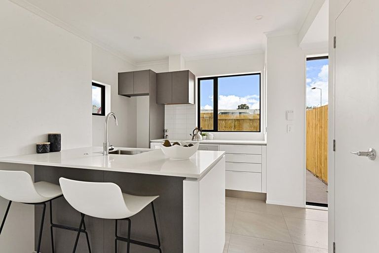 Photo of property in 22a Titoki Street, Te Atatu Peninsula, Auckland, 0610