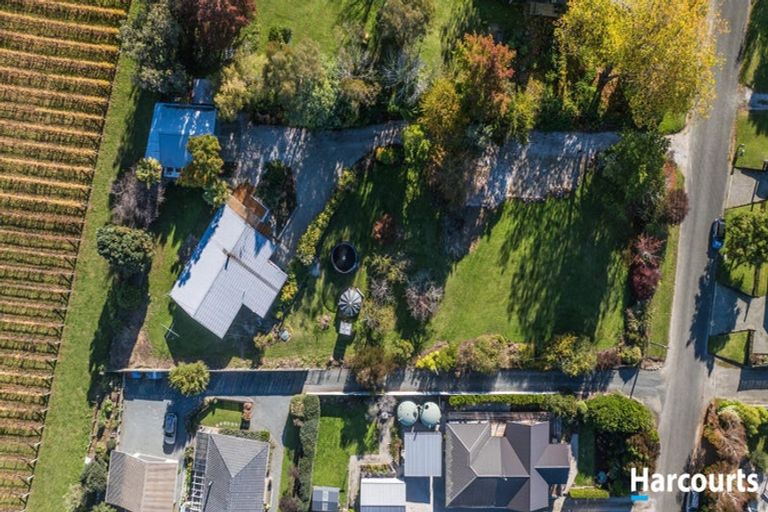 Photo of property in 19 Goddard Road, Tasman, Upper Moutere, 7173