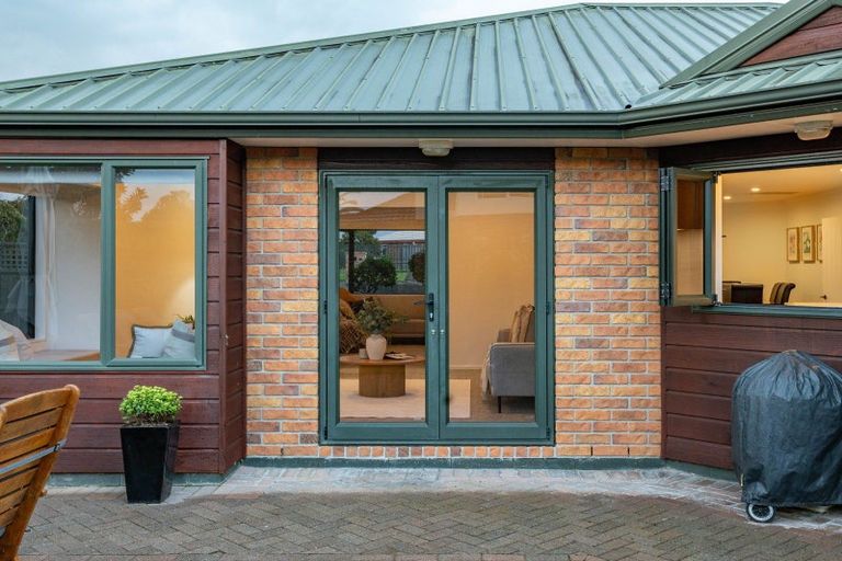 Photo of property in 38 Rototuna Road, Flagstaff, Hamilton, 3210