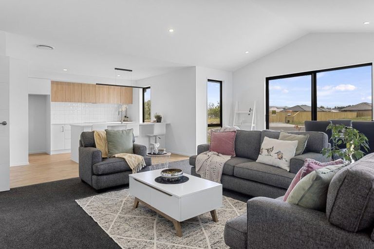 Photo of property in 7 Yates Place, Amberley, 7410