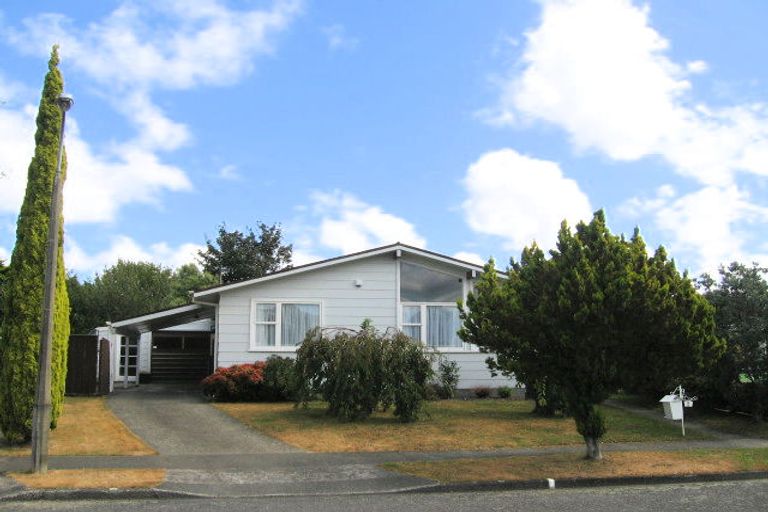 Photo of property in 4 Akron Grove, Totara Park, Upper Hutt, 5018