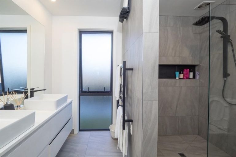 Photo of property in 16 Kelburn Place, Tinwald, Ashburton, 7700