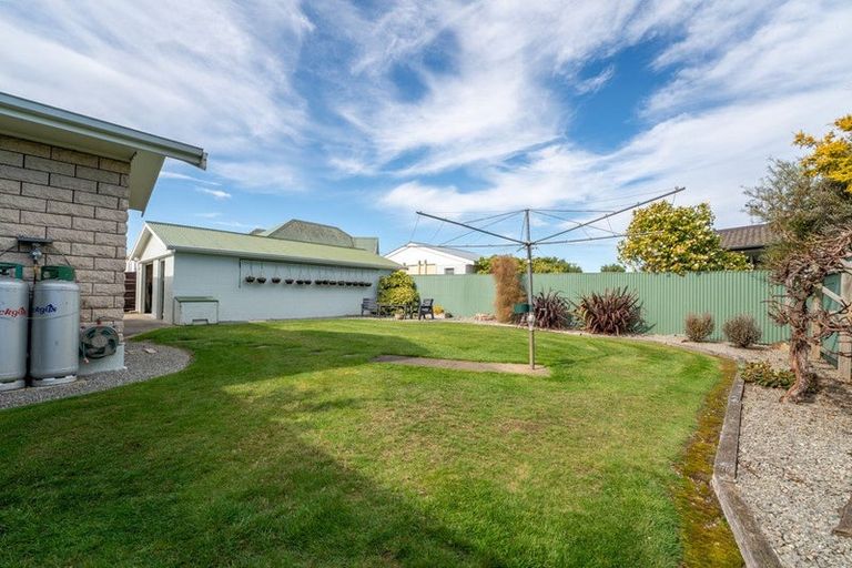Photo of property in 25 Exeter Street, Waimate, 7924