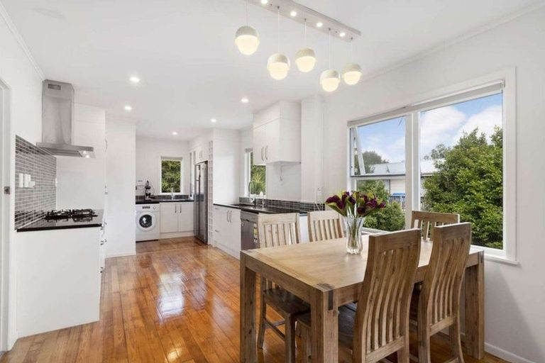 Photo of property in 82b Woodglen Road, Glen Eden, Auckland, 0602