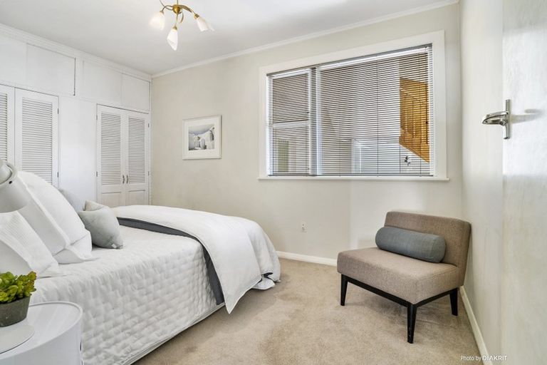 Photo of property in 356 The Parade, Island Bay, Wellington, 6023