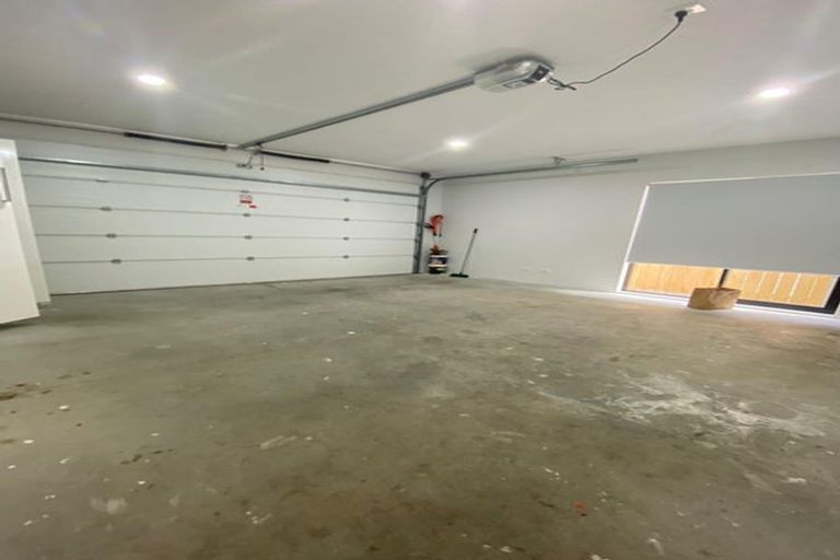 Photo of property in 8 Black Beech Crescent, Takanini, 2110