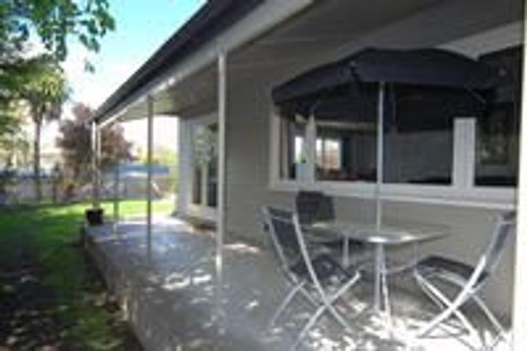 Photo of property in 28 Elliott Crescent, Havelock North, 4130