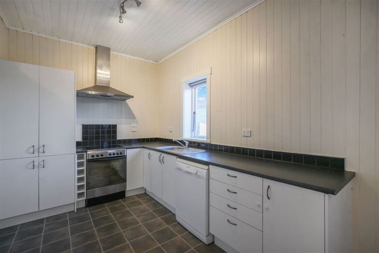 Photo of property in 82 Oxford Street, Hampstead, Ashburton, 7700