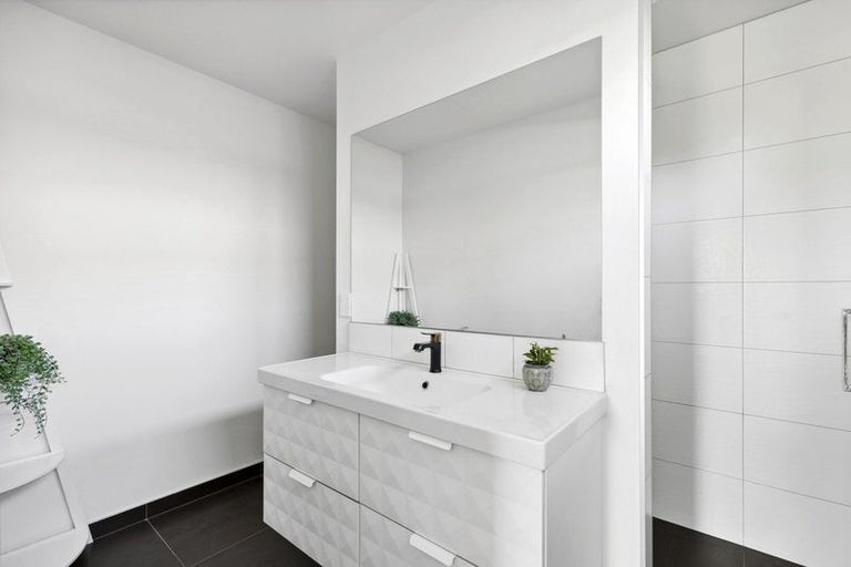 Photo of property in 7 Sapphire Spring Rise, Wanaka, 9305