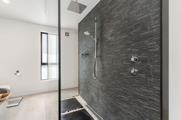 Photo of property in 15d Madison Street, Carterton, 5713