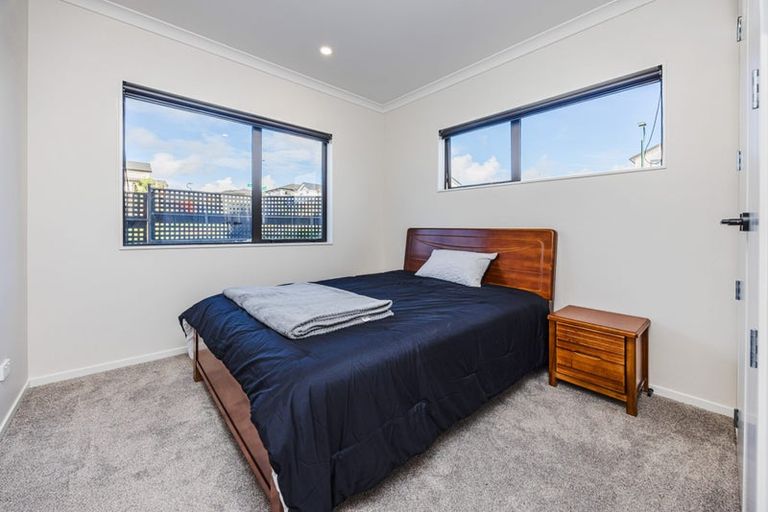 Photo of property in 74 Tir Conaill Avenue, Flat Bush, Auckland, 2019