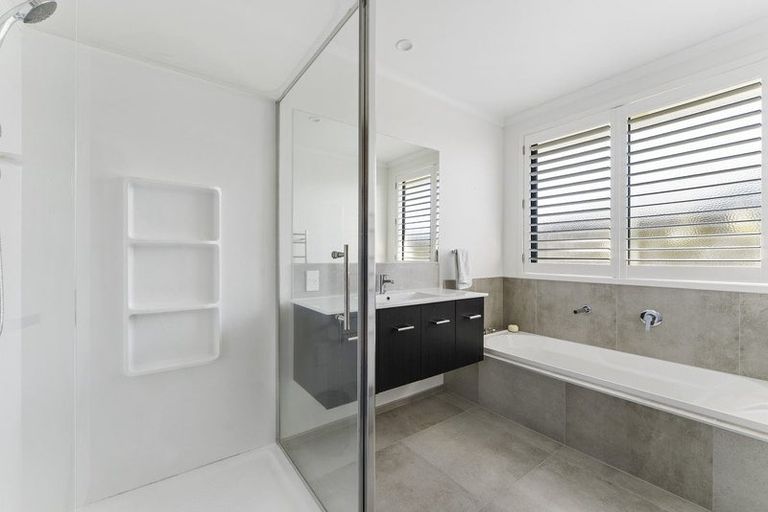 Photo of property in 38 Drabble Crescent, Papamoa Beach, Papamoa, 3118