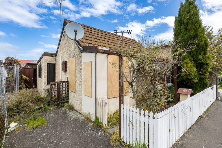 Photo of property in 113 Oxford Street, South Dunedin, Dunedin, 9012