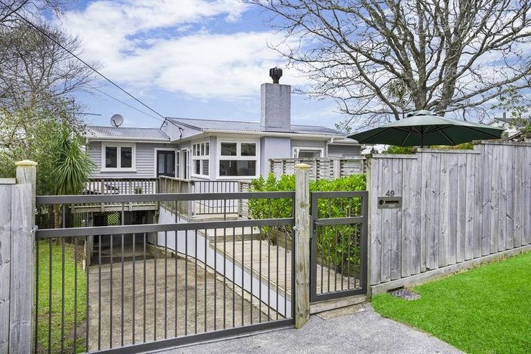 Photo of property in 1/49 Verran Road, Birkenhead, Auckland, 0626