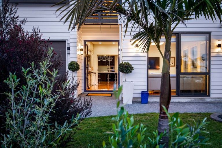 Photo of property in 40 Bounty Road, Long Bay, Auckland, 0630