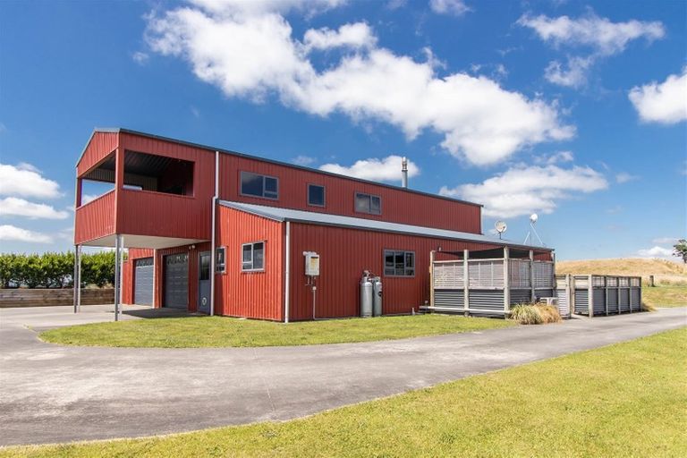 Photo of property in 98 Lincoln Road, Inglewood, 4389