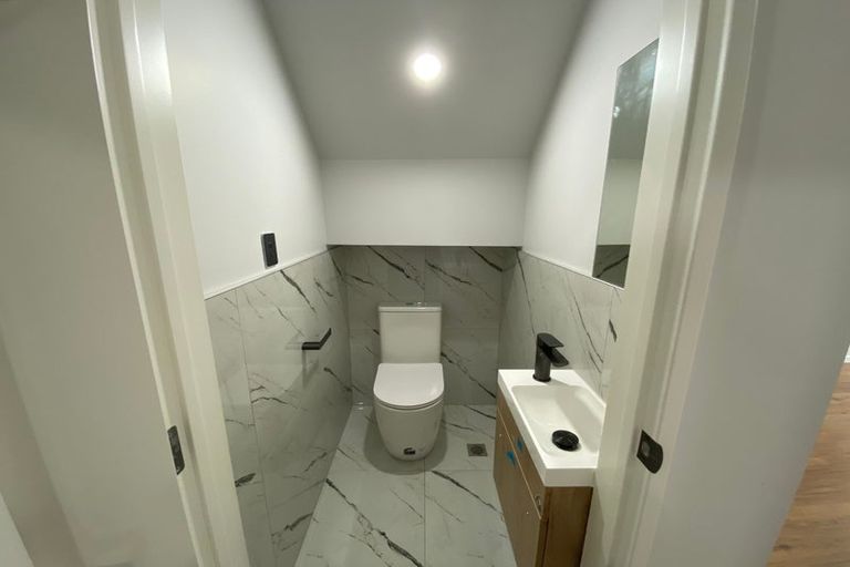 Photo of property in 2/72 Howe Street, Howick, Auckland, 2014