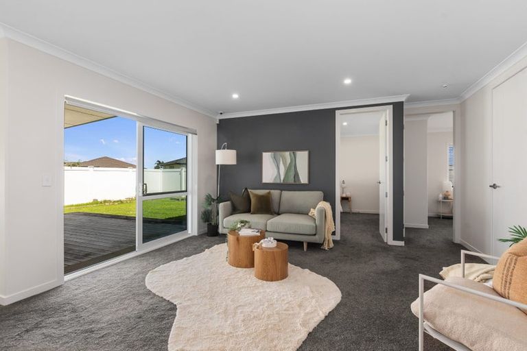 Photo of property in 43 Stace Hopper Drive, One Tree Point, 0118