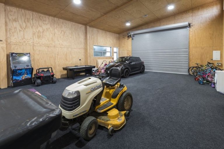 Photo of property in 701 Whitford Road, Whitford, Howick, 2571