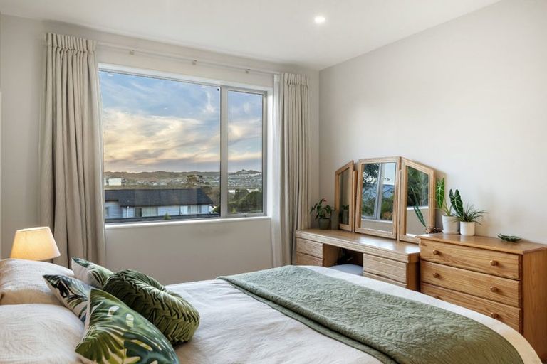 Photo of property in 7 Bridget Court, Red Beach, 0932