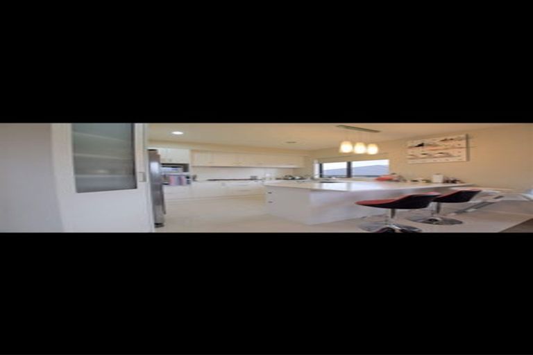 Photo of property in 6 Karika Place, Massey, Auckland, 0614