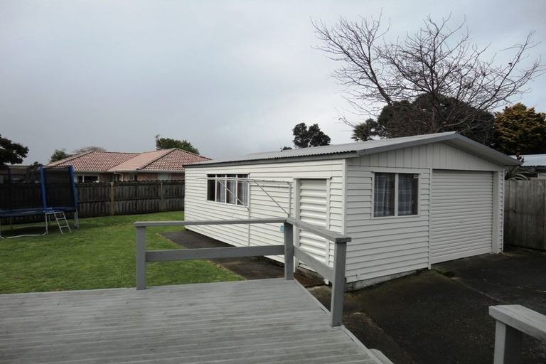 Photo of property in 21 Adel Place, Weymouth, Auckland, 2103