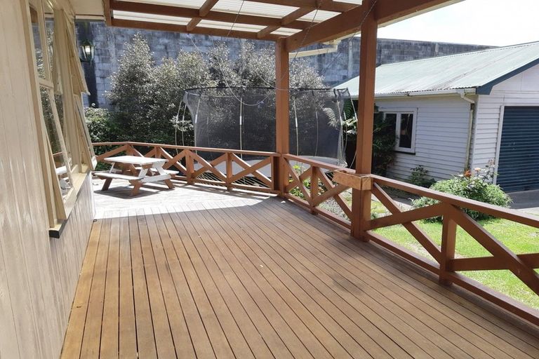 Photo of property in 6 Arthur Street, Pahiatua, 4910