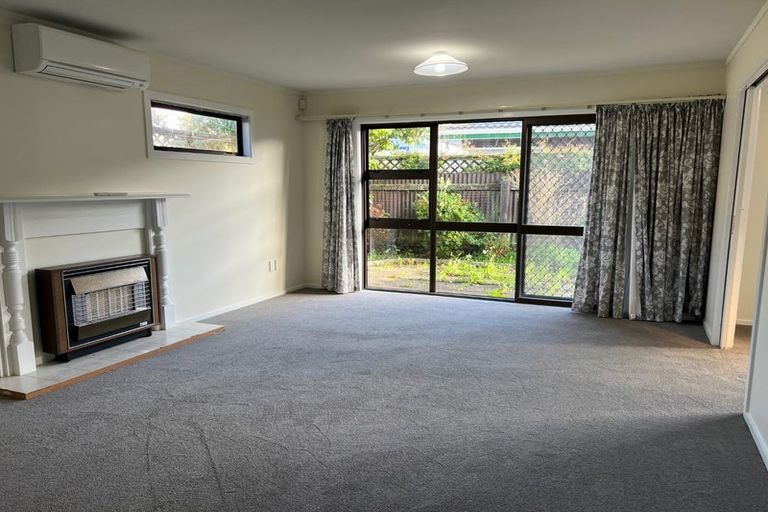 Photo of property in 2/65 Pohutukawa Street, Woburn, Lower Hutt, 5011