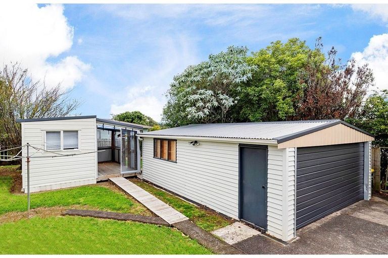 Photo of property in 26 Geordie Street, Henderson, Auckland, 0612