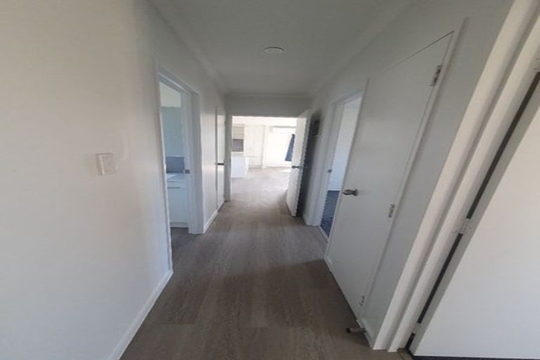 Photo of property in 1/43 Solveig Place, Randwick Park, Auckland, 2105