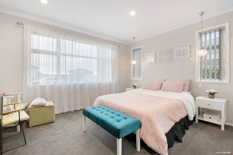 Photo of property in 28 Manuel Road, Silverdale, 0932