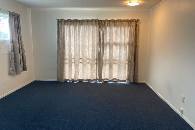 Photo of property in 37 Miro Street, New Lynn, Auckland, 0600