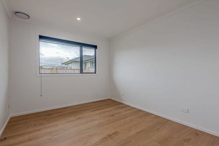 Photo of property in 42 Silicon Way, Fitzherbert, Palmerston North, 4410