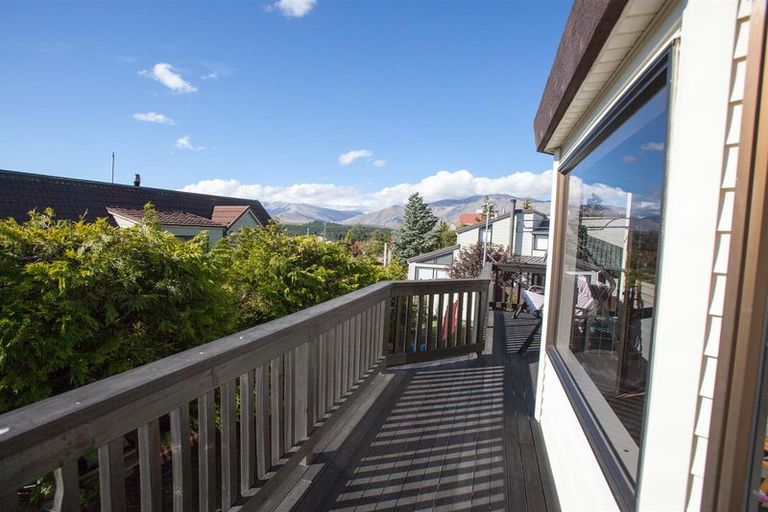 Photo of property in 1 Burnett Place, Lake Tekapo, 7999
