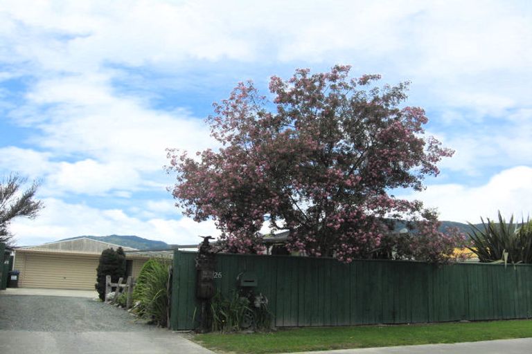 Photo of property in 25 Dickens Street, Stoke, Nelson, 7011