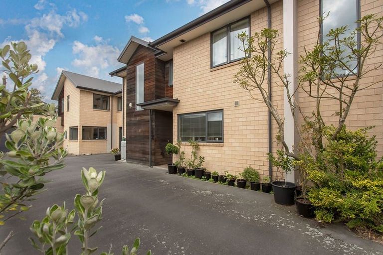 Photo of property in 15b Burdale Street, Riccarton, Christchurch, 8011
