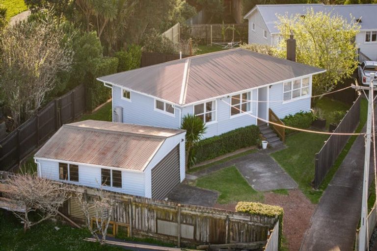 Photo of property in 1/86 Tirimoana Road, Te Atatu South, Auckland, 0602