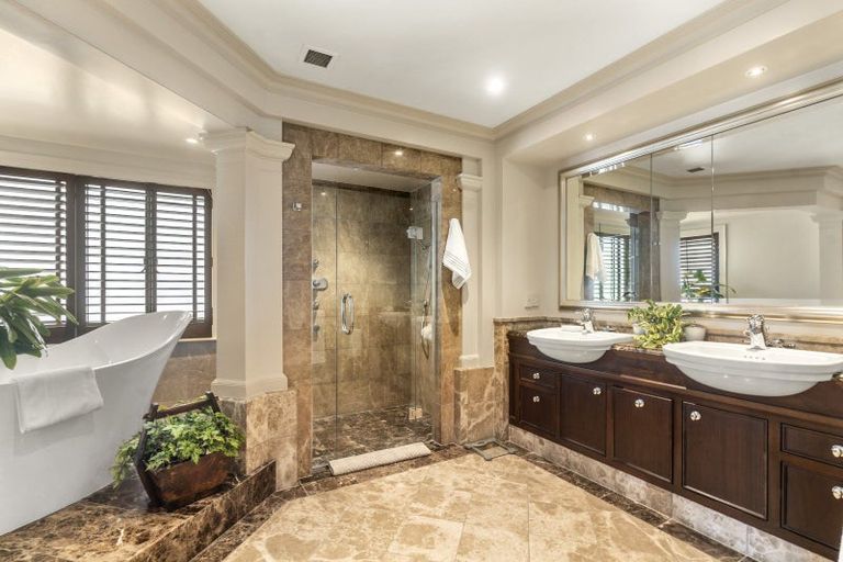 Photo of property in 84 Paritai Drive, Orakei, Auckland, 1071