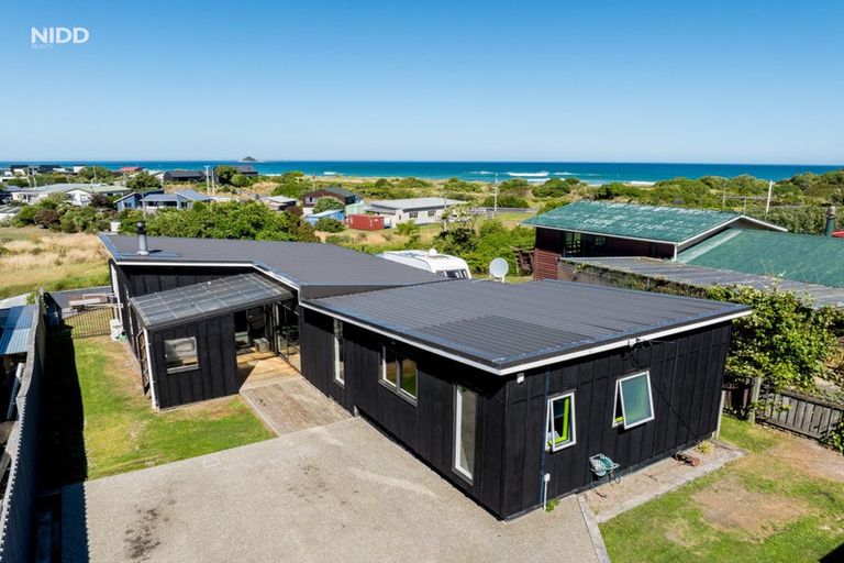 Photo of property in 19 Edna Street, Ocean View, Dunedin, 9035