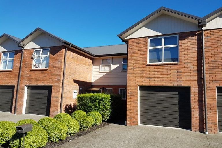 Photo of property in 4 Chiefs Court, Hamilton East, Hamilton, 3216