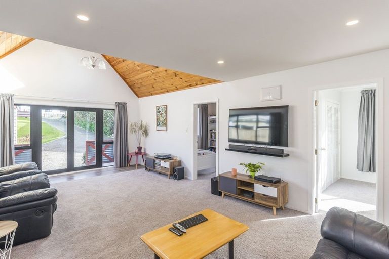 Photo of property in 28 Kaka Road, Raumati Beach, Paraparaumu, 5032